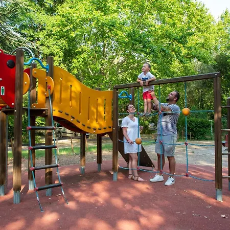 Du Pont D'avignon Campingplatz 4*